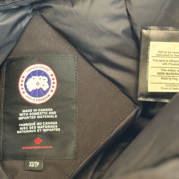 Women’s Canada Goose Tundra Pants, Size XS.  Like new!  Worn 3 times - Picture 4 of 13